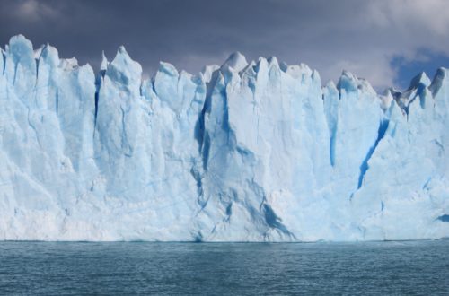 Glacier in ocean