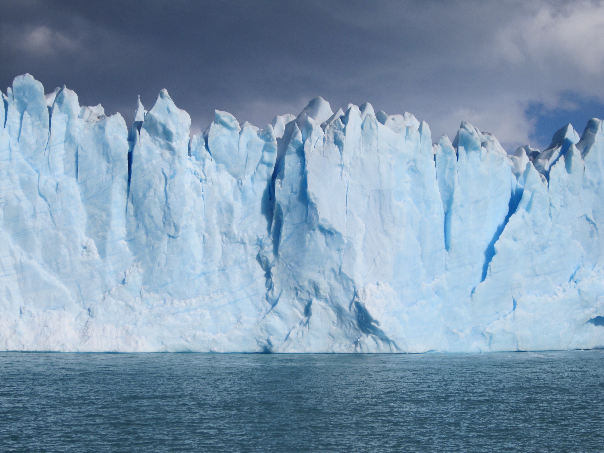 10 самых больших ледников. Антарктида Гренландия Арктика Северный Ледовитый океан. Ледник Ламберта Антарктида. Ледники айсберги Антарктиды. Покровные ледники Антарктиды.