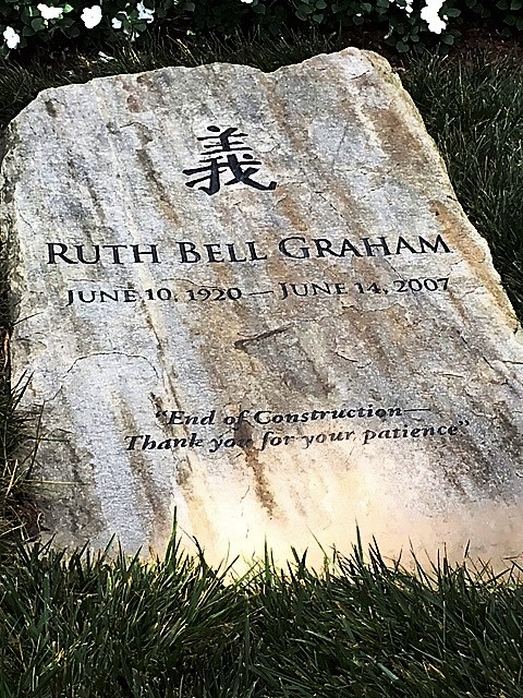 Ruth Graham's tombstone
